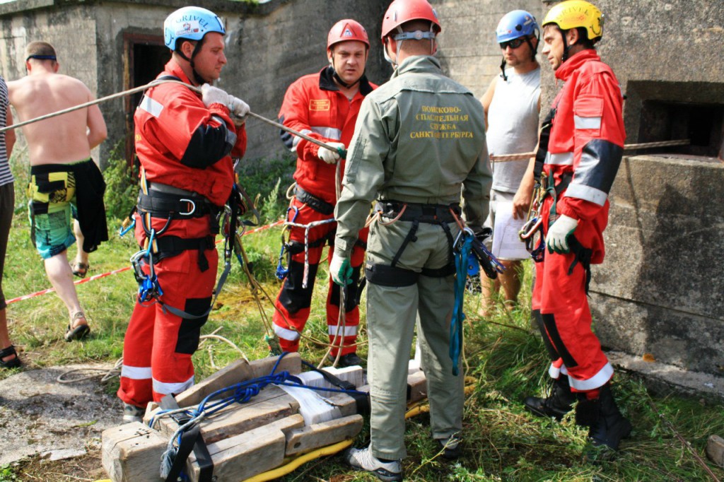 Молодежные учебно-тренировочные сборы добровольных морских спасателей на форте «Тотлебен»