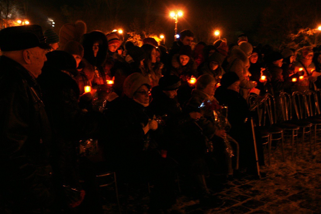 Молодежная акция «Свеча памяти», посвященная 71-й годовщине полного освобождения Ленинграда от фашистской блокады
